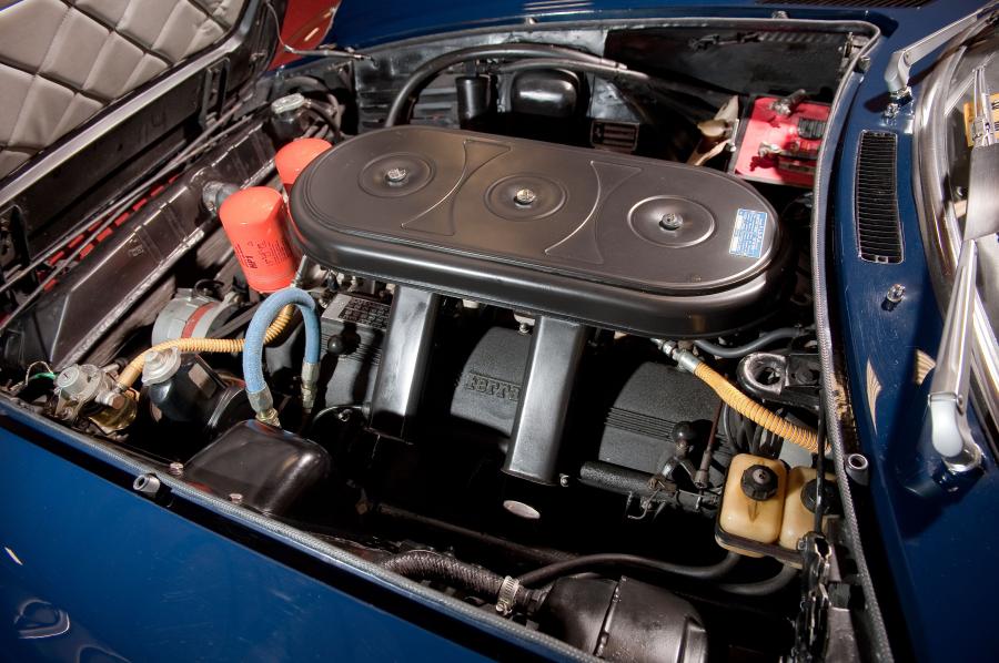  Ferrari 365 GT 2+2 1969 года  (фото 7 из 19)